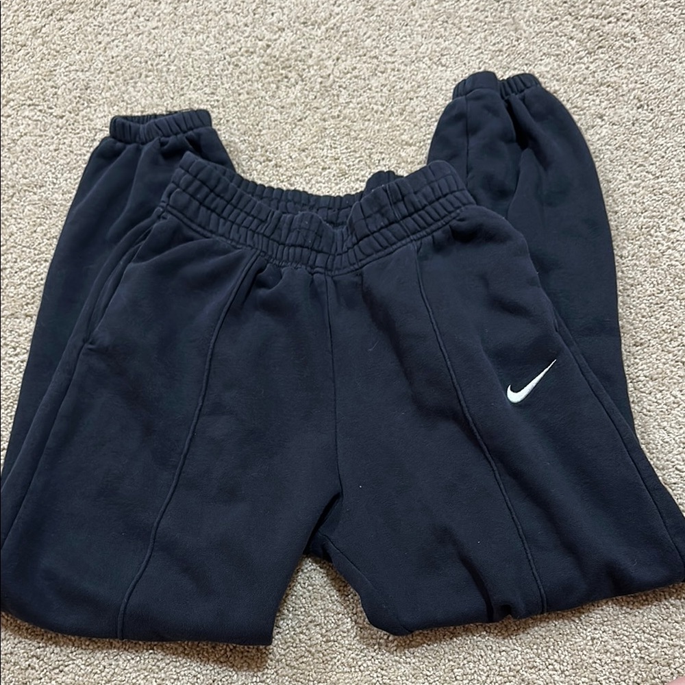 Nike Black Sweatpants Relaxed Fit Joggers